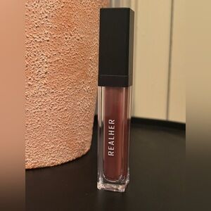RealHer Long Lasting Lipgloss in Elevated